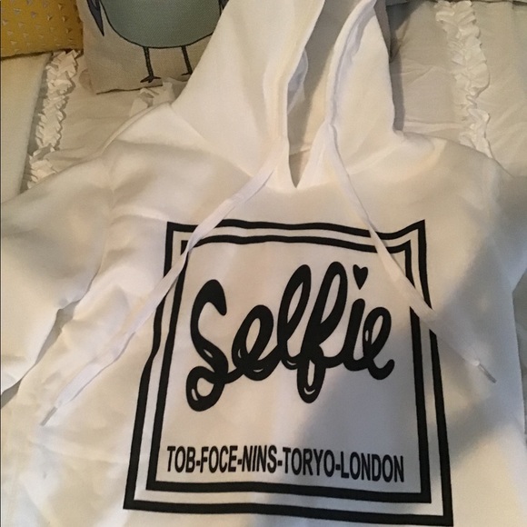 White Selfie Jogger/ Hoodie Lounge Set - Picture 2 of 3